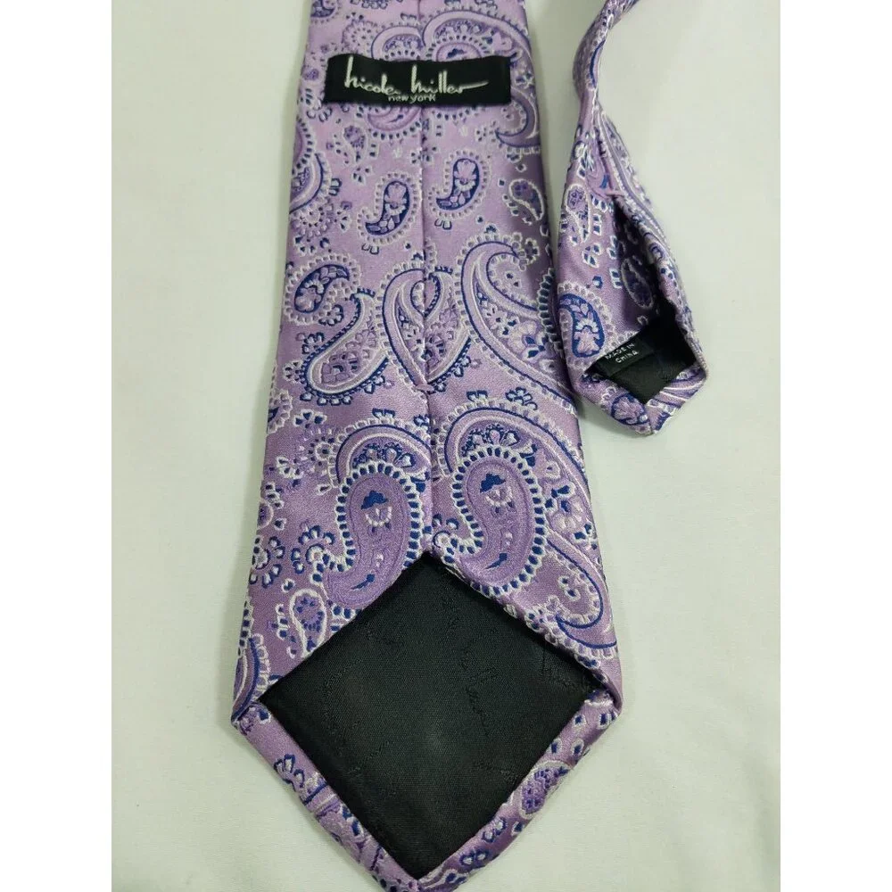 Nicole Miller Mens Necktie Pink Purple Paisley Silk Tie 58.5